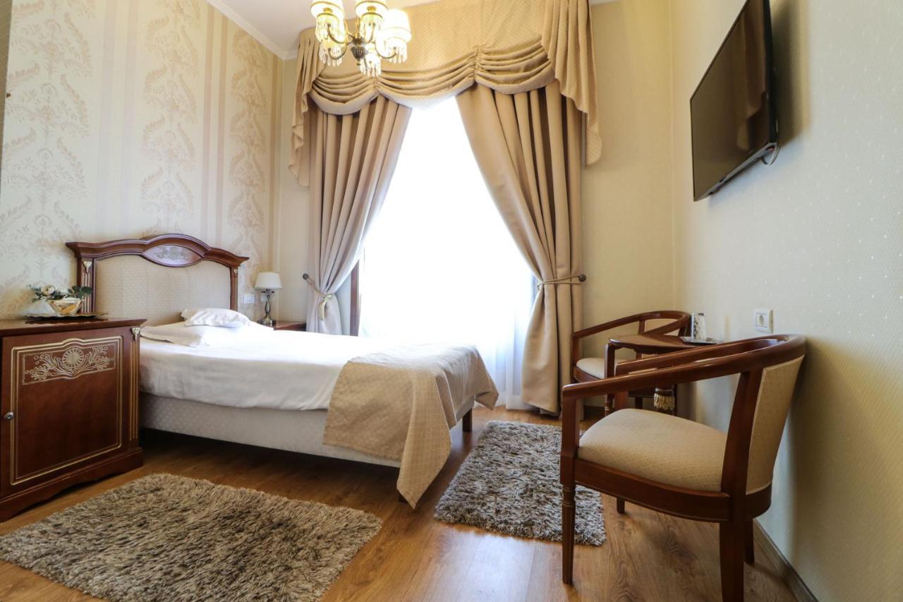 Astoria Grand Hotel Oradea Luaran gambar