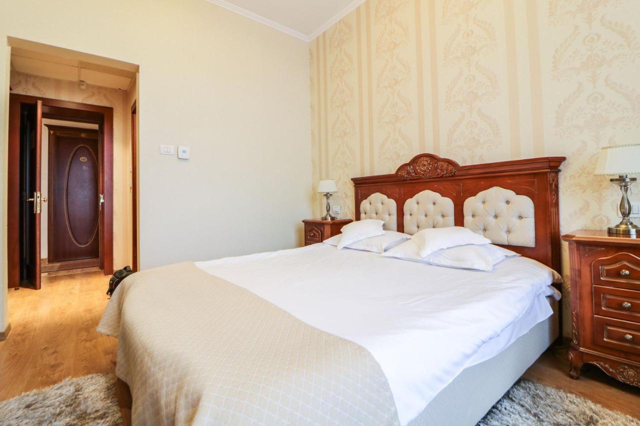 Astoria Grand Hotel Oradea Luaran gambar