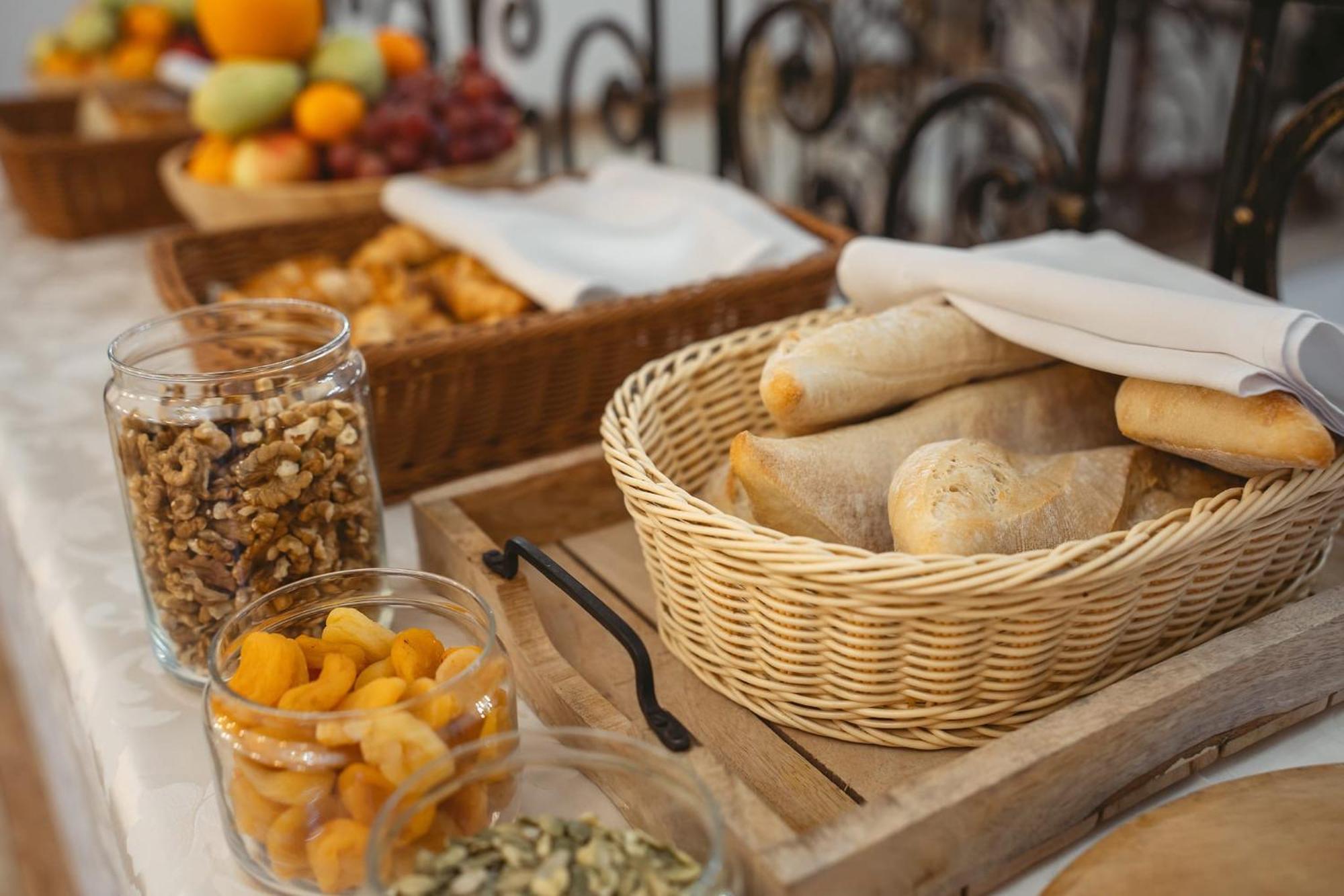 Astoria Grand Hotel Oradea Luaran gambar