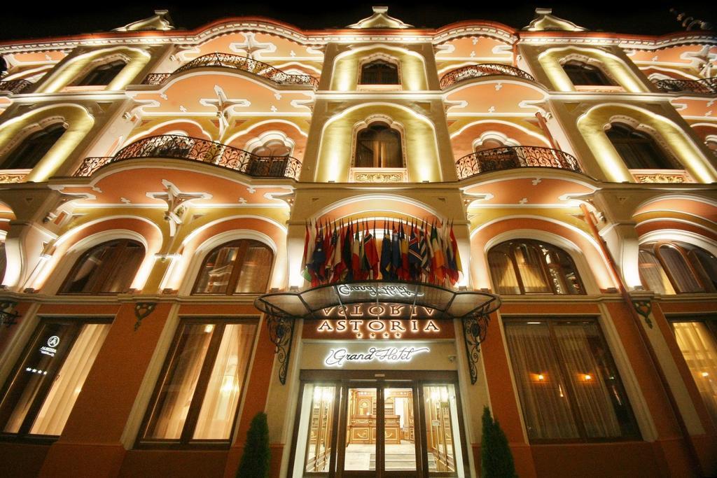 Astoria Grand Hotel Oradea Luaran gambar